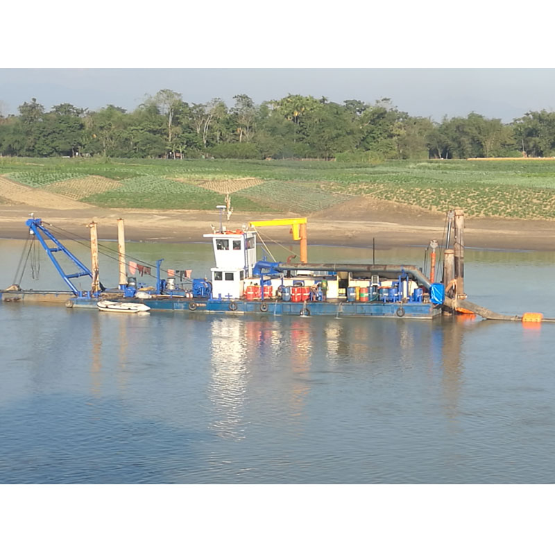 斗輪式挖泥船